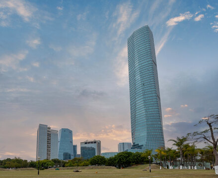 厦门集美区蓝天白云都市风景