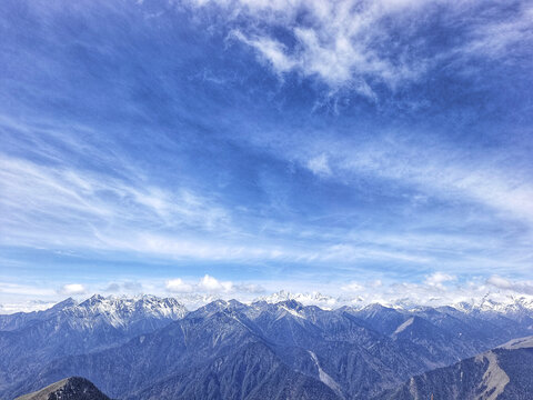 宝兴县达瓦更扎雪山