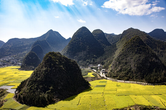 贵州兴义万峰林风光