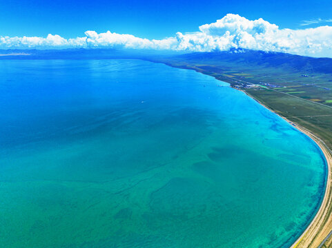 航拍青海湖农田油菜花二郎剑