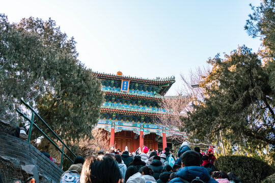 景山公园爬山旅游者