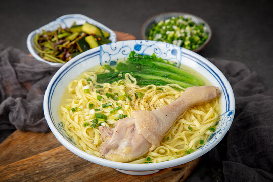 鸡腿汤泡面