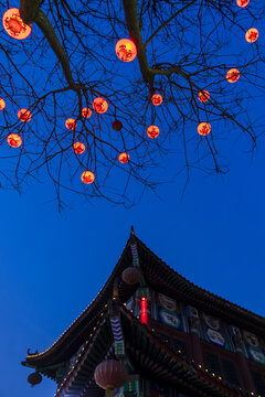 定州崇文街红灯笼与古建筑夜景