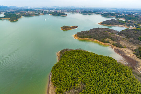 湖泊岛屿