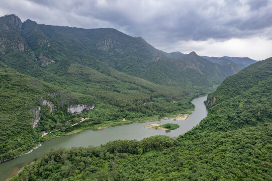 海南霸王岭王下乡