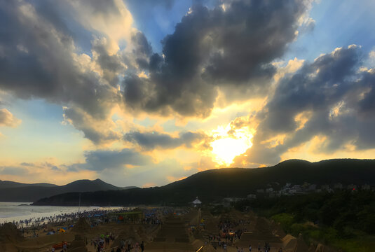 舟山南沙景区十里金沙海湾夕阳