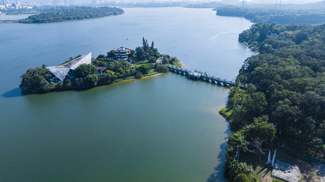 石岩湖温泉渡假村