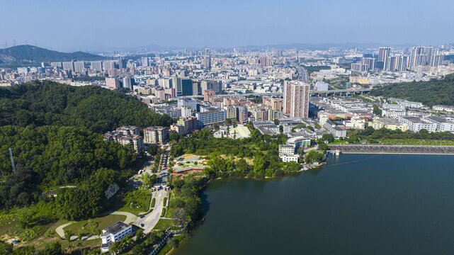 石岩湖温泉渡假村