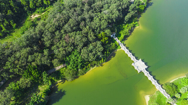 石岩湖温泉渡假村