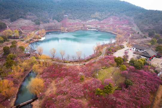 航拍张家港香山梅岭风景区