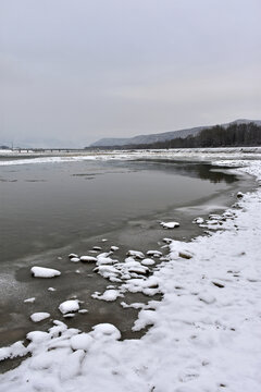 洮河冬韵