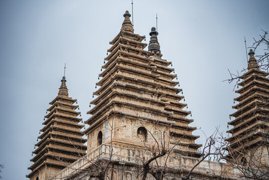 北京五塔寺石刻古建筑风光