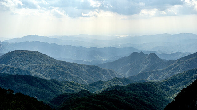 五朵山远眺视野