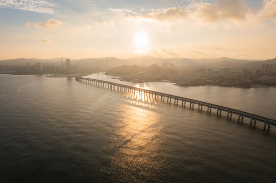 大连星海湾跨海大桥日落航拍