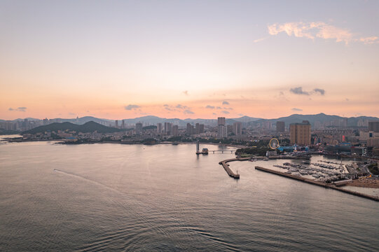 大连地标星海公园航拍城市风光