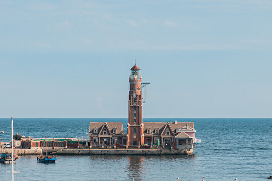 大连风光旅游老虎滩渔人码头灯塔