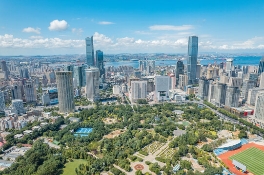 大连地标城市风光劳动公园