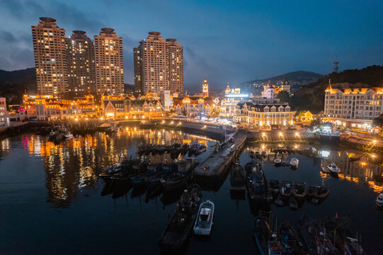 大连老虎滩渔人码头城市夜景