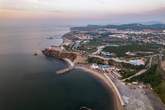 大连泊霞湾公园灯塔地标风光