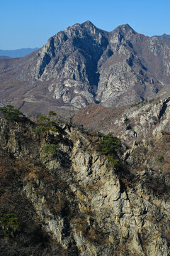 高山峻岭