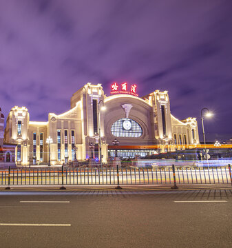 哈尔滨站夜景