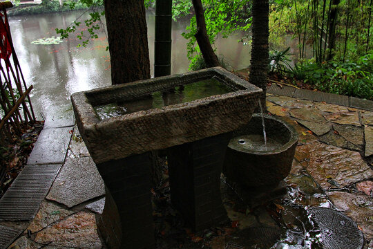 景区石槽水池