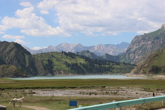 高山湖泊