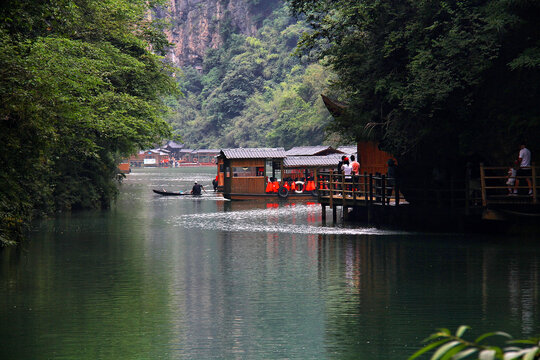 张家界大峡谷游船