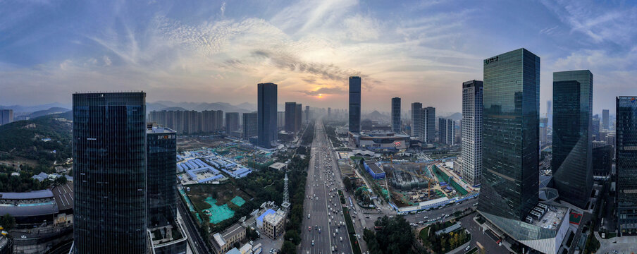 山东济南城市日落晚霞夕阳全景图