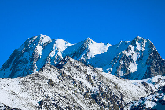 天山