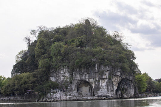 桂林象山完整面