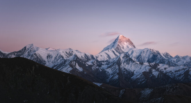 夕阳下的贡嘎雪山