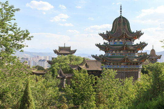 西宁南山公园拱北寺