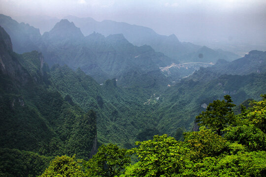 天门山远眺