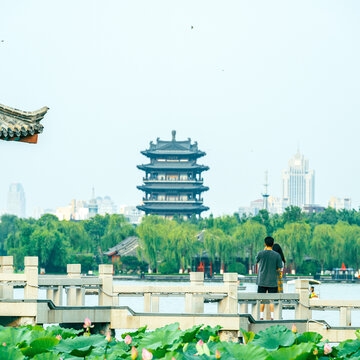 济南大明湖荷花超然楼