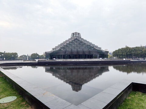 绍兴城市广场北纬30度展示馆