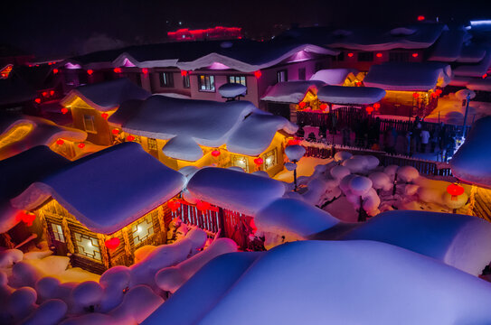 雪乡雪后小木屋风光