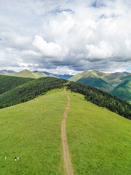 航拍川西高原草地风景