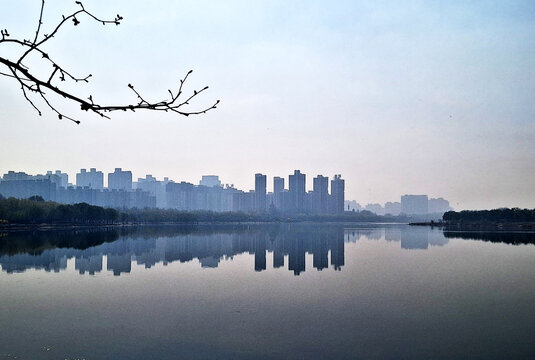 潮白河岸建筑