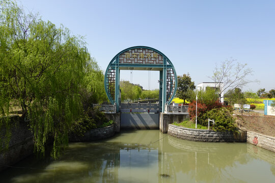 江南水乡河道水闸农村水闸