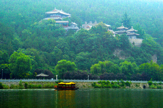 洛阳龙门石窟香山寺