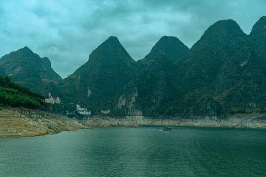 万峰湖