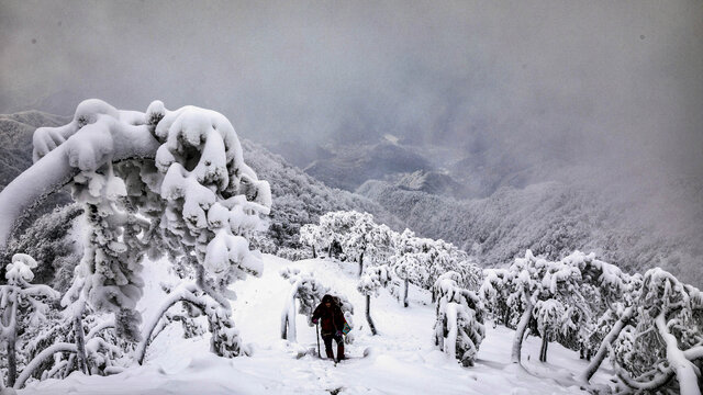 雪山