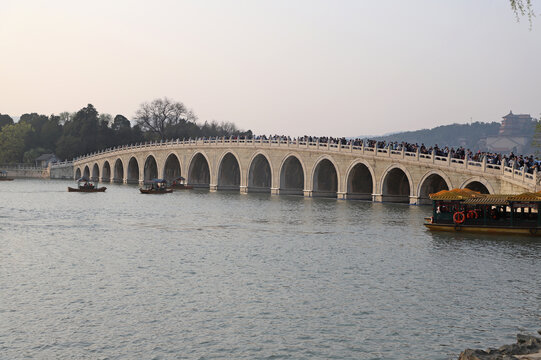 北京颐和园拱桥