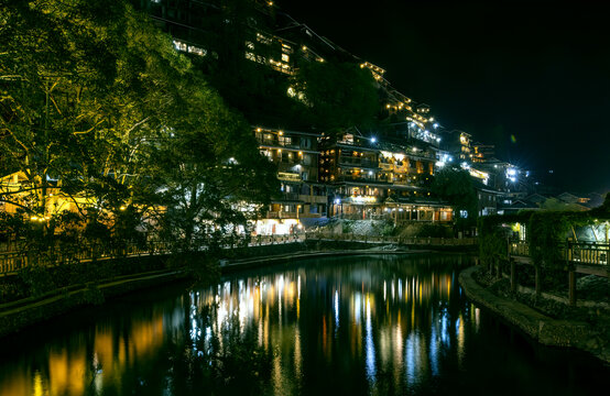 美酒河赤水河茅台镇夜景