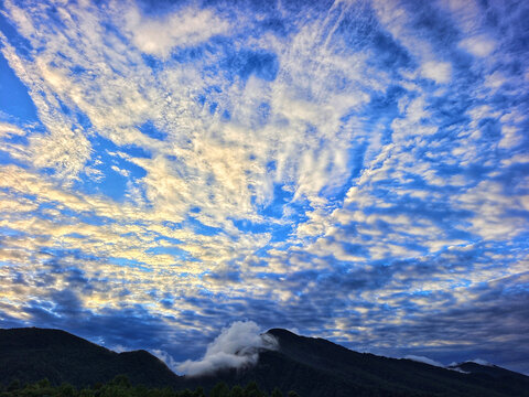 瓦屋山天空