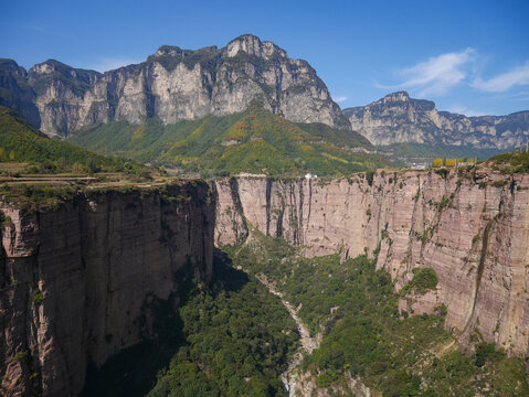 红岩大峡谷