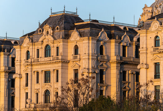 上海黄昏城市建筑