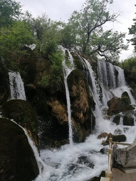 风景图九寨沟流水瀑布