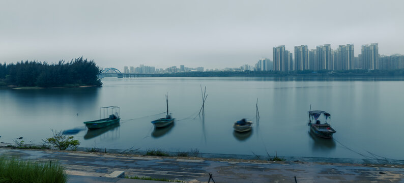 海口河流渔船